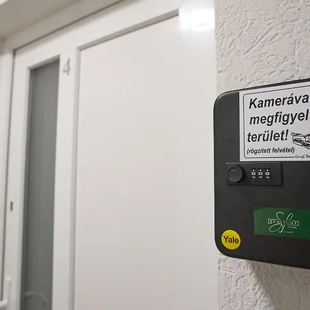 Szent M *